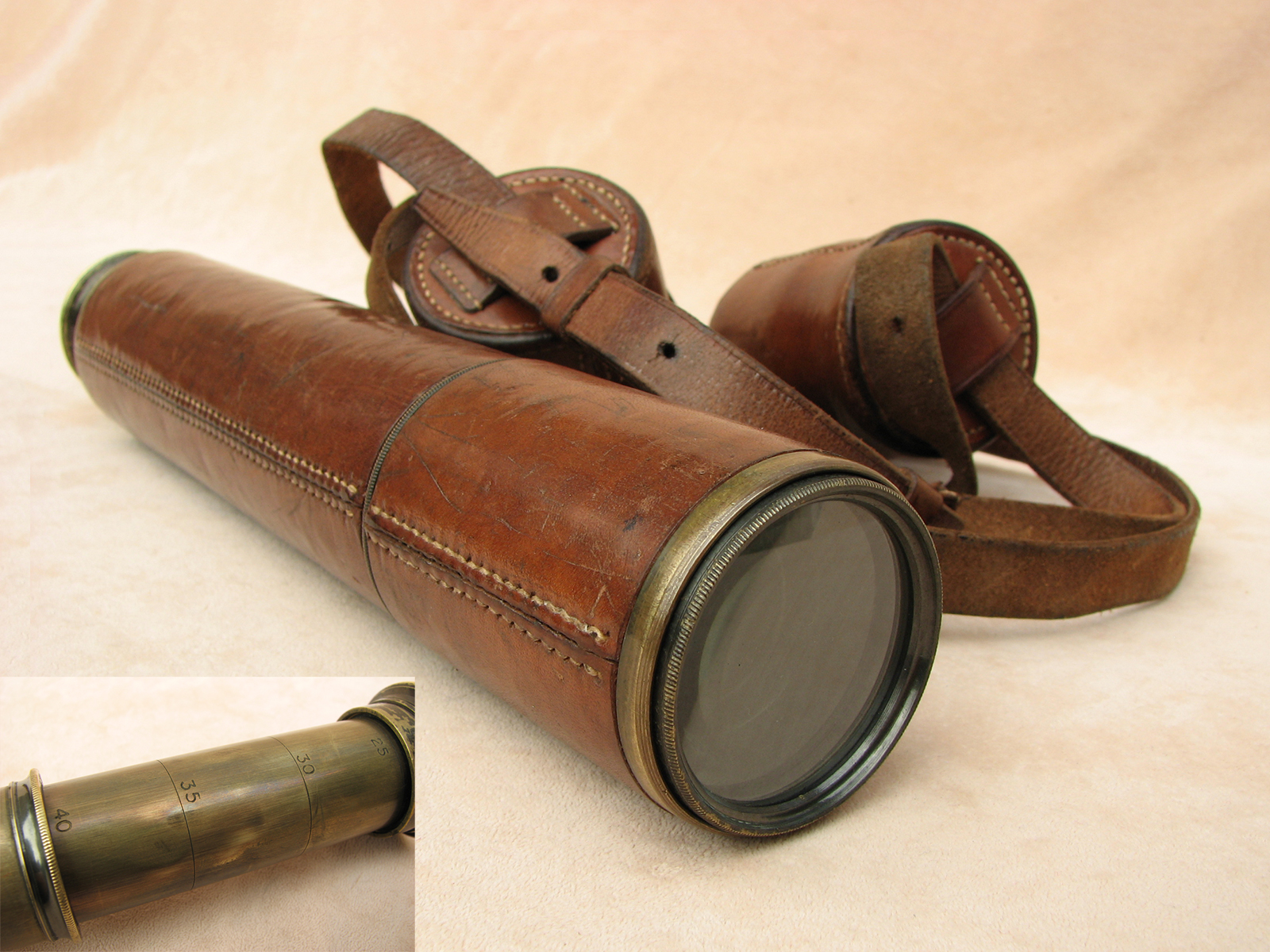 Powerful 25x-40x variable magnification field 'Tourist' telescope by Broadhurst Clarkson